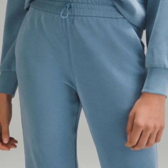 lululemon softstreme high rise straight leg cropped pant in utility blue size 2 - Picture 4 of 13